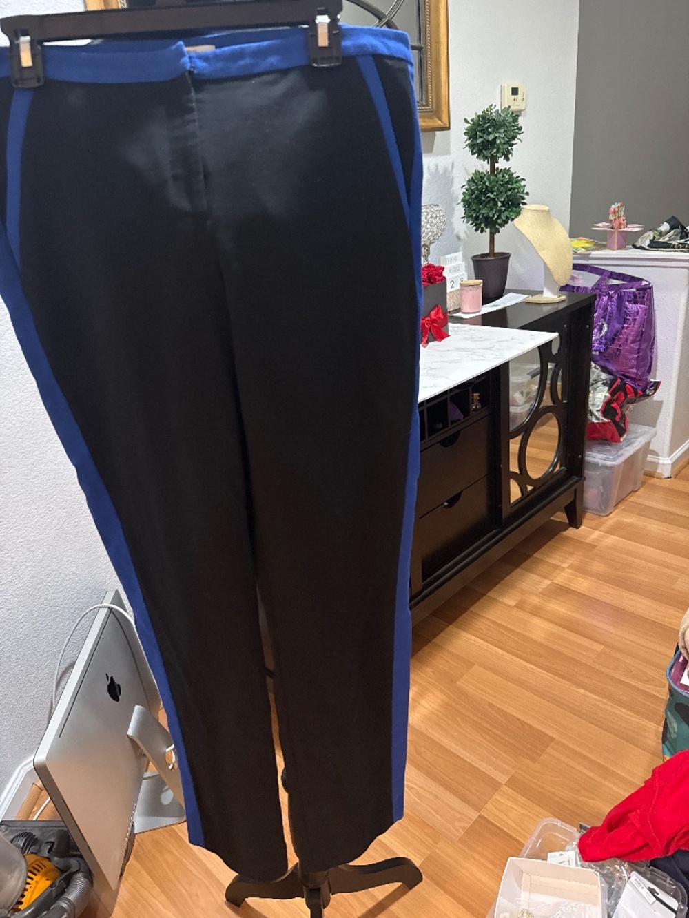 Women’s Pants